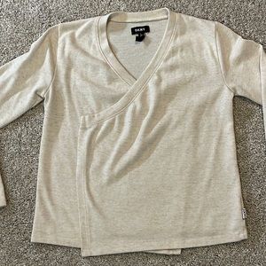 🌟 5/$20 DKNY Long Sleeved Cream Cardigan. M